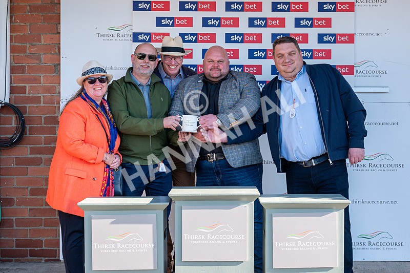 170525-Race 8-So Grateful-6962 - Race 8