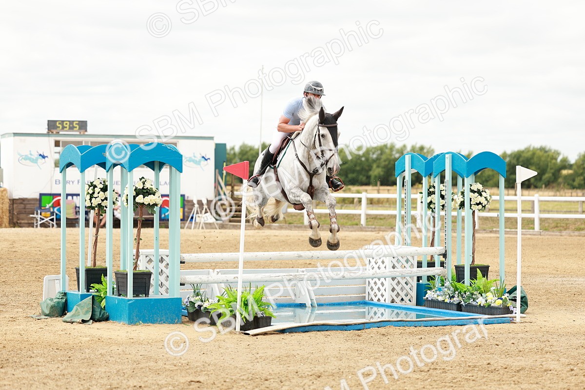 SBM_018237 - Class 21 - Senior Newcomers Championship 2d Rd