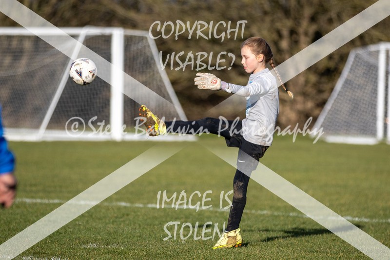1DX30735 - 2026-01-17 FC Abbey Meads U9 Purple Girls V Develop FC U9 Girls