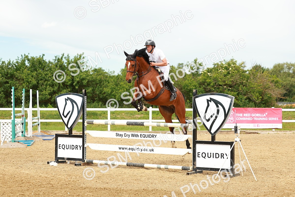 SBM_002277 - Class 4 - Senior Newcomers - 1.10m