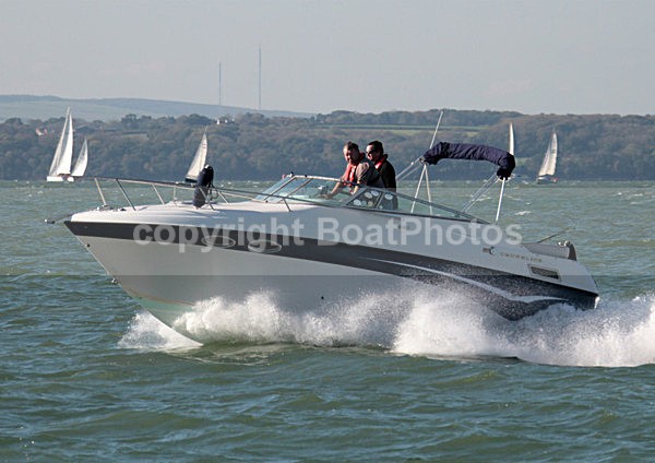 111015 CROWNLINE IMG_8055 - Motorboats - Open