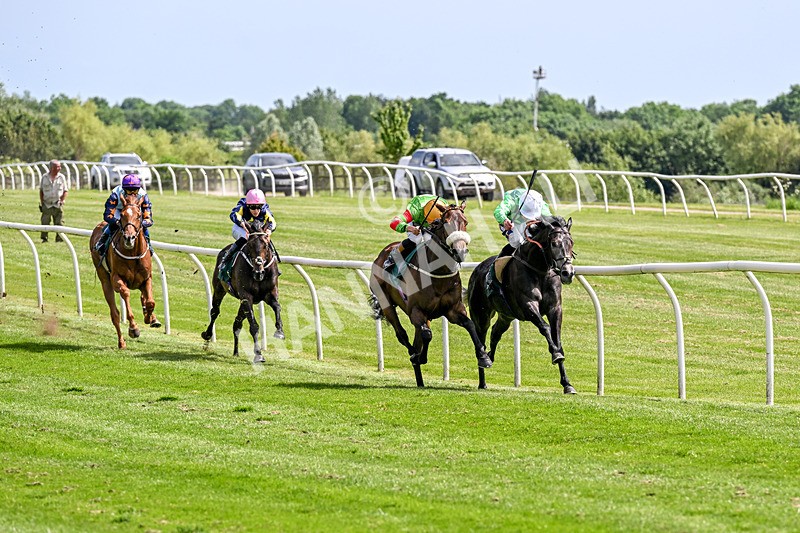 300526-Race 3-Mr Writer-0417 - Race 3 14.58pm Download The Raceday Ready App Maiden Stakes