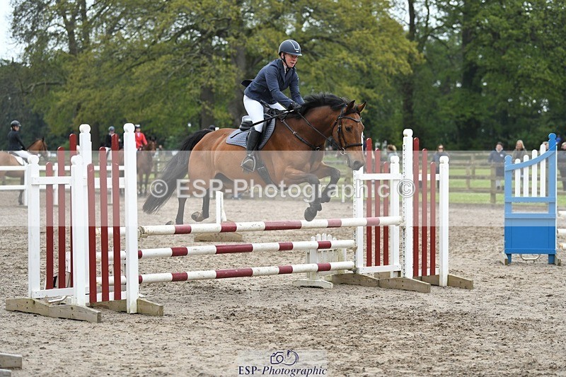 230512-094214-00372 - Cls 10 Snr 85cm Schooling