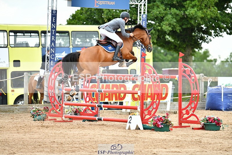 230720A-153400-03926 - Cls 9, 2 Star Big 1.40m Start to break