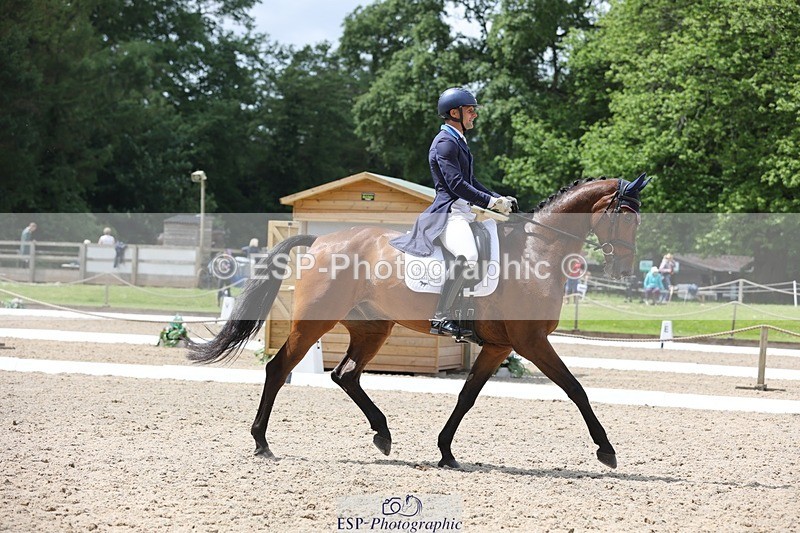 240523-130000-02493 - 301-CAMOUFLAGE-Alexander_Bragg