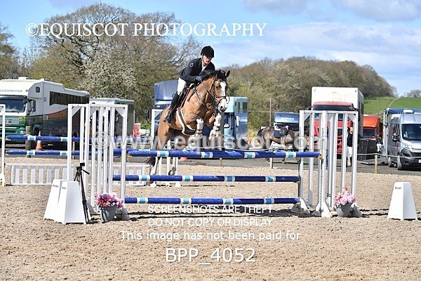 BPP_4052 - CLASS 6 FRI Senior Newcomers/ 1.10m Open