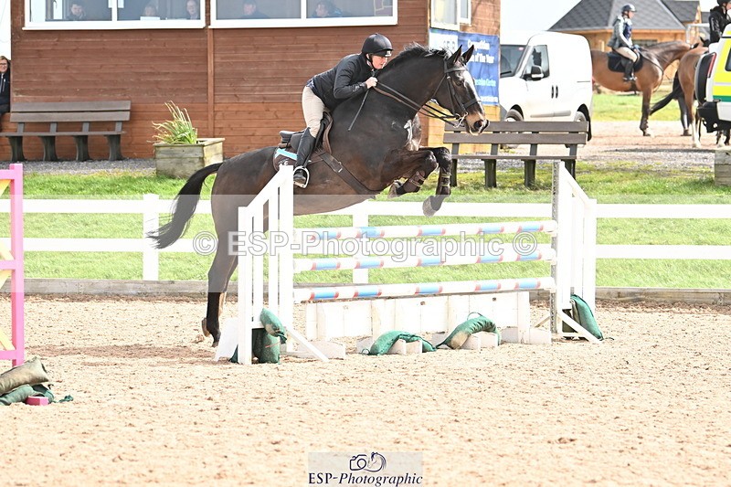 240407A-120216-05309 - Cls 27 Chard 1.05m & 1.10m Grand Prix