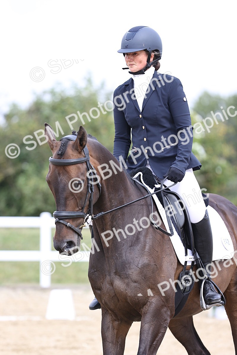 SBM_016884 - Class 14 Novice 23 - 11.53-12.56