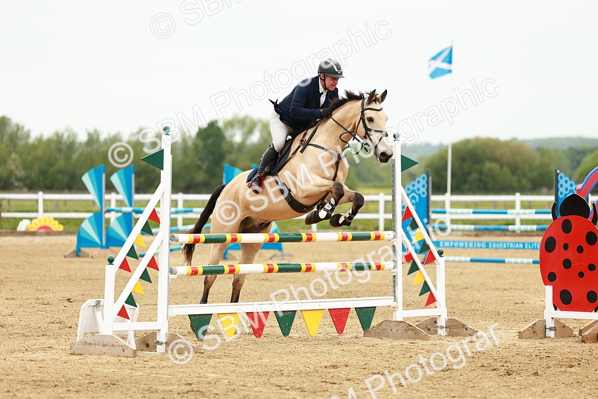 SBM_001024 - Class 4 - Senior Newcomers - 1.10m