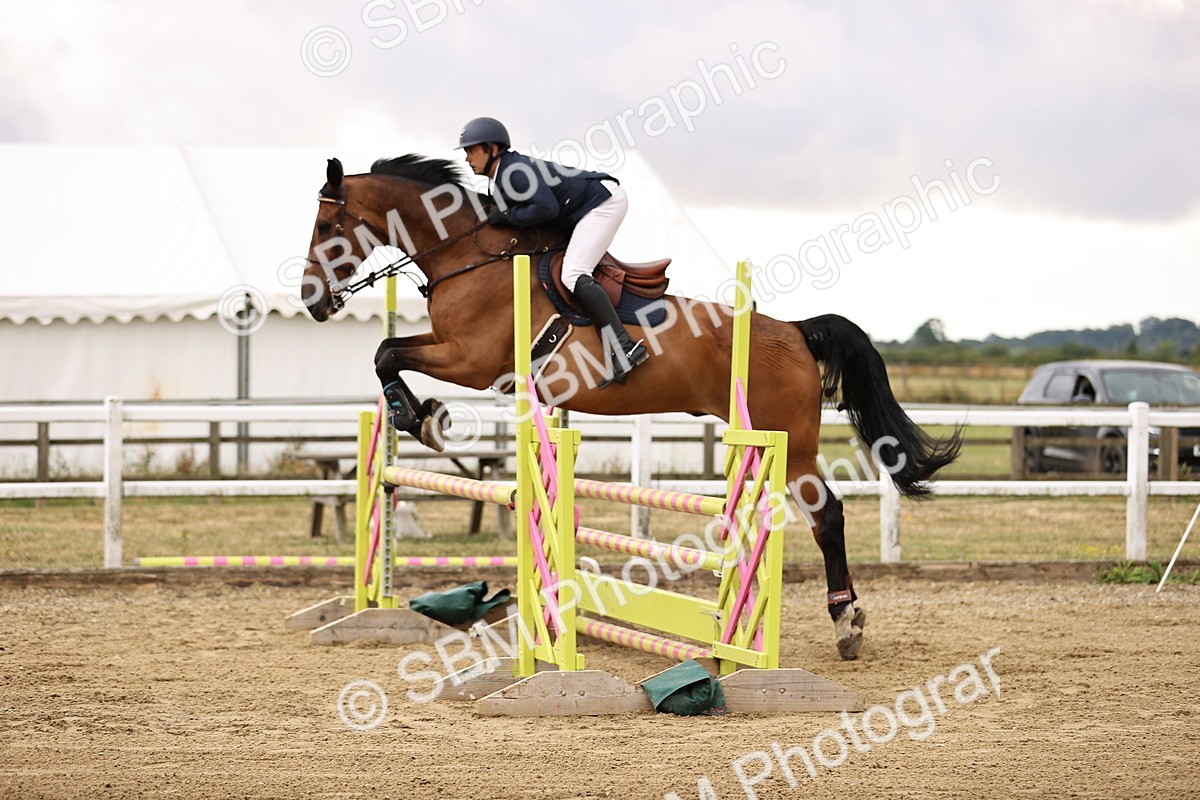 SBM_026384 - Class 12 - Amateur Championship Qualifier 1.05m