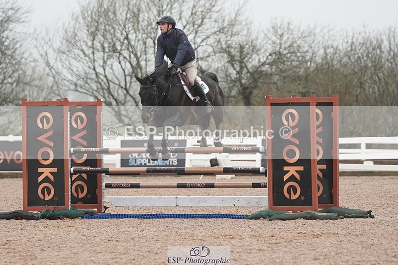 251207-123026-02064 - Cls 20 Snr Newcomers and 1.10m