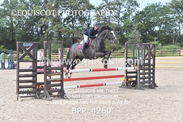 BPP_4260 - CLASS 12 SUN Senior British Novice/ 90cm Open