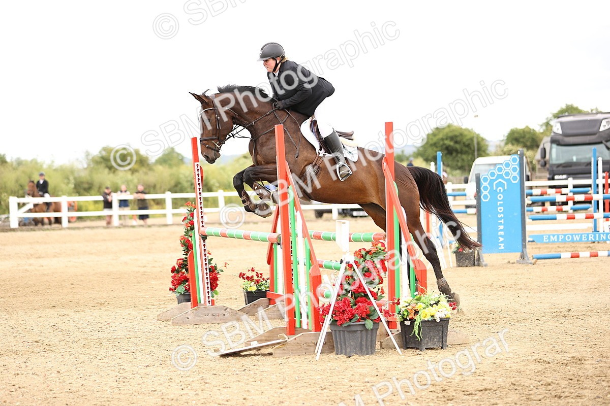 SBM_007726 - Class 19 - Senior Newcomers - 1.10m