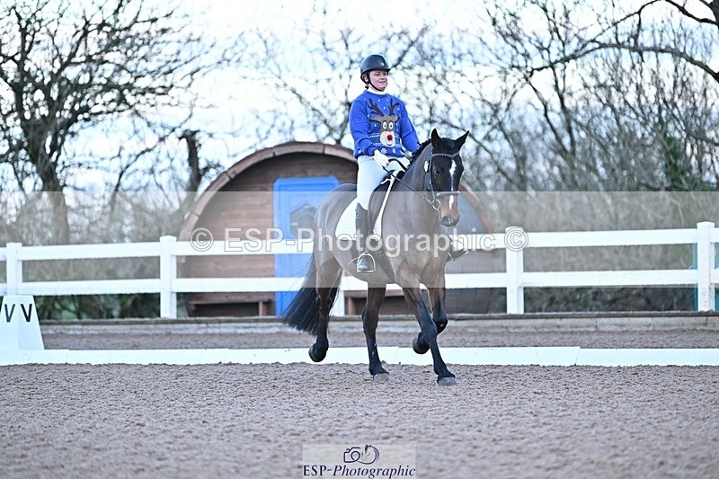 241214-085227-00819 - 143-Tila.Da.Costa-Leomiro