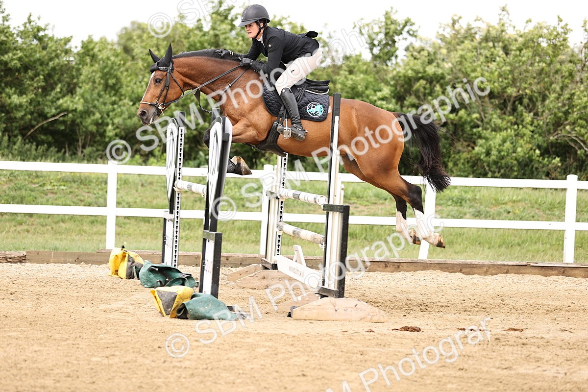 SBM_003416 - Class 11 - Senior Newcomers - 1.10m