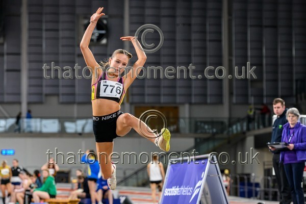 SeniorInd25-916568 - Field Female