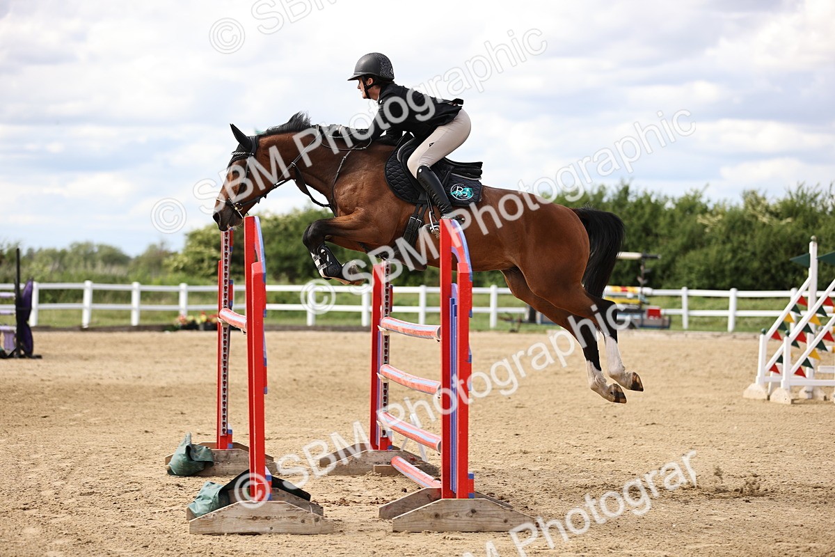 SBM_003789 - Class 13 - Senior Foxhunter - 1.20m