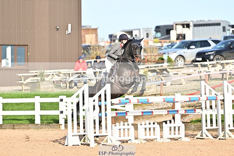 241113A-141639-00835 - Cls 05A&B Snr Fox & 1.20m Open