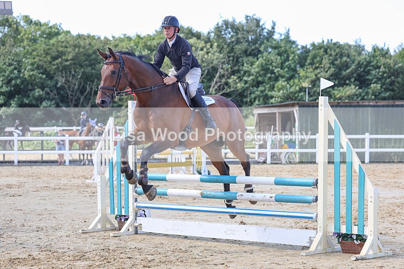 3E7A0527 - Class 4: Senior British Novice/90cm open