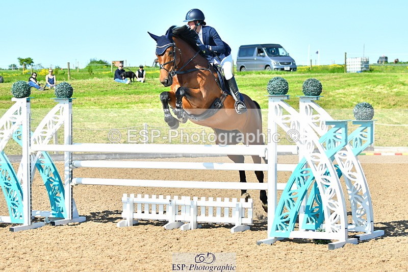 230526A-170105-02826 - Cls 7 Chard 1.20m Speed Derby