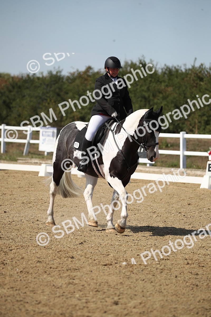 SBM_005854 - Class 11 - Novice 5 - 13.19-14.22