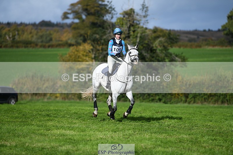 251024A-120207-09120 - B-109-Zoe.Davies