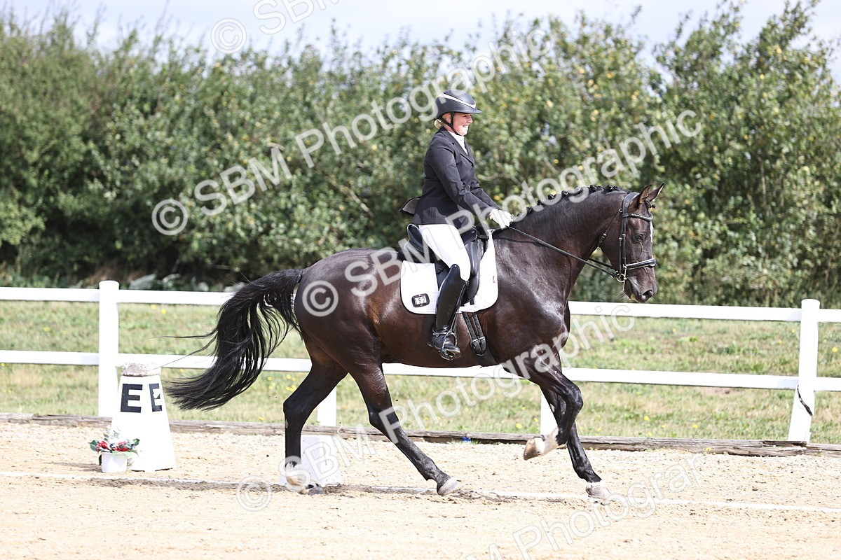 SBM_016141 - Class 14 - Novice 23 - 10.29-11.32