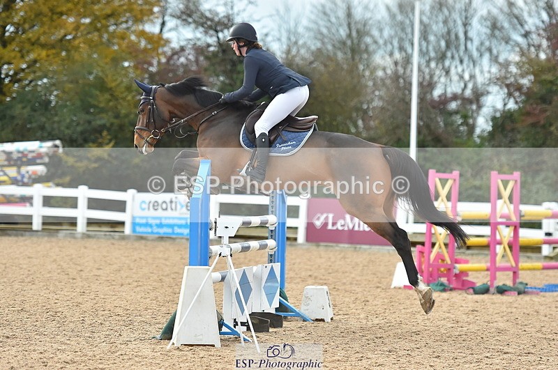 231111A-122218-01816 - Cls 12 Newcomers & 1.10m Open