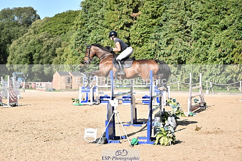 260906A-161736-04633 - Cls 24 Snr Foxhunter