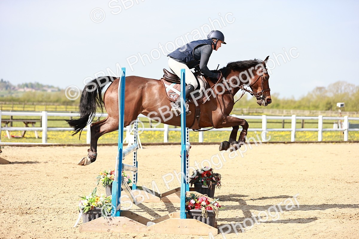  - Class 21 - Senior British Novice - 90cm