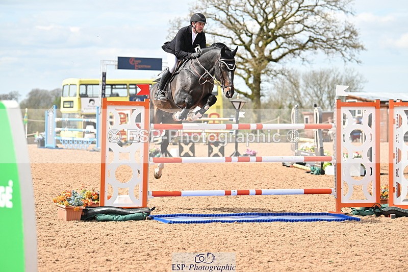 240418A-142224-04336 - Cls 9, 2 Star Big Tour 1.40m