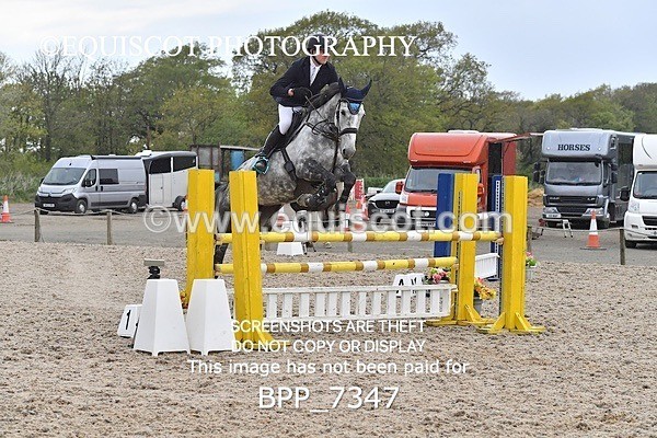 BPP_7347 - CLASS 9 FRI  Senior Newcomers/ 1.10m Open