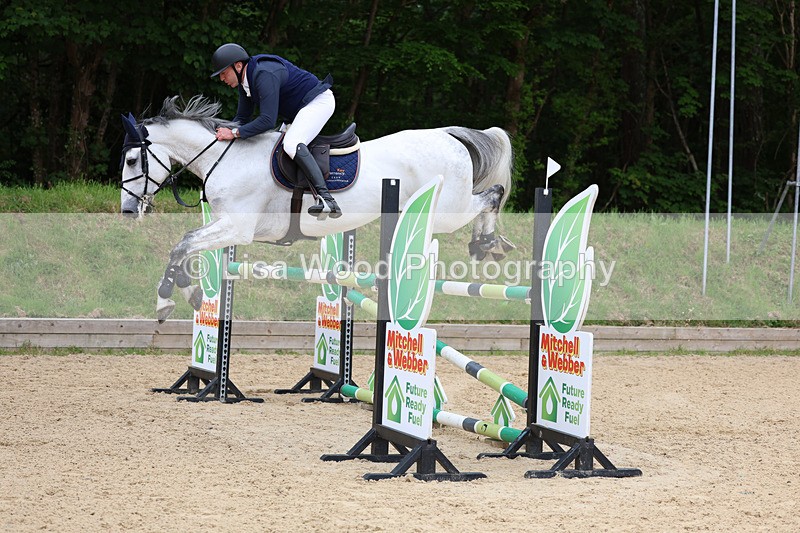 3E7A9642 - Class 9: Senior Foxhunter/1.20 open