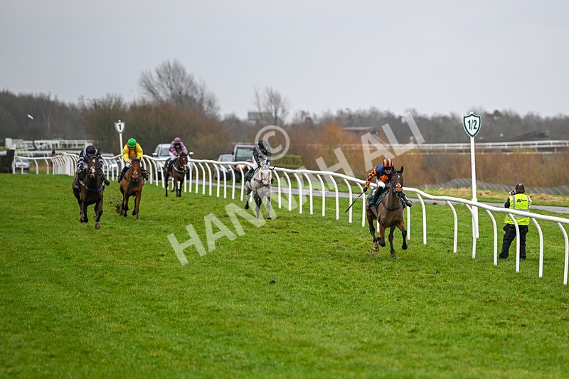 110124-Race 3-Time For A Pint-2435 - Race 3