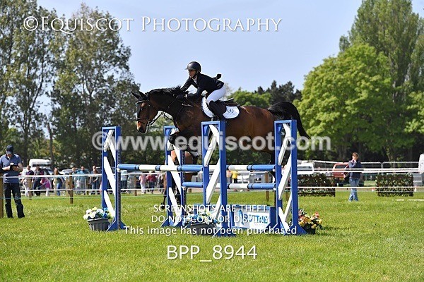 BPP_8944 - CLASS 3 The RHS Andrew Hamilton Coach Novice Qualifier (1.20m)