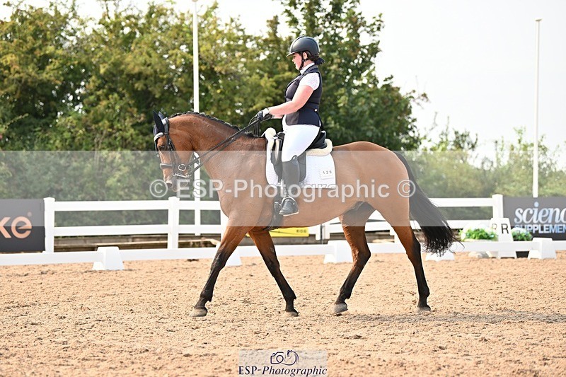 250816-160157-06023 - 129-Beth.TaylorWilly.Wonker