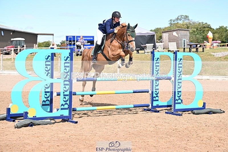 250827B-130146-00459 - Cls 4 Snr Newcomers 1.10m