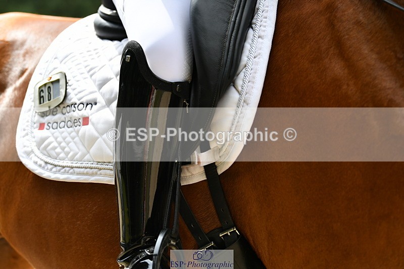 250718A-140454-01977 - 068-Stacey.Escrig-JOIE.DE.VIVRE.III