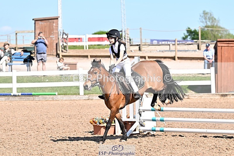 250513-161126-00183 - Clr Rnd & 60cm