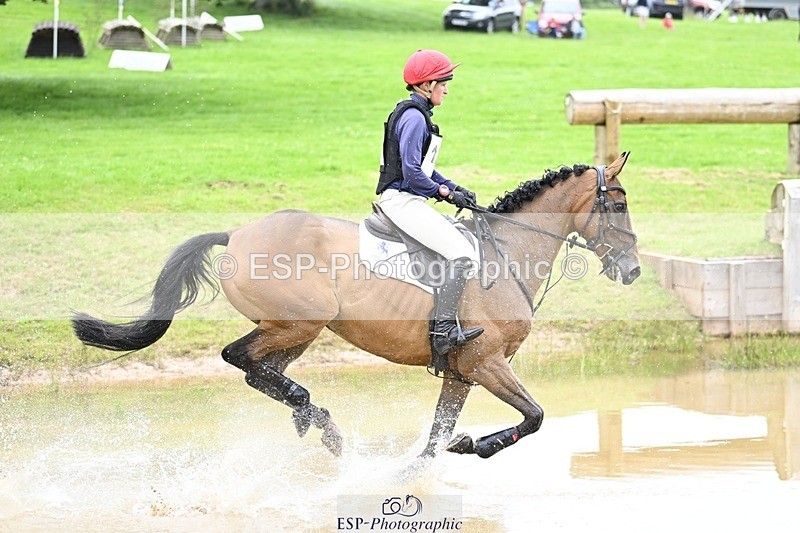 240803-122102-03998 - 120-Rosie_Bradley-Hole-BROADSTRUTHER