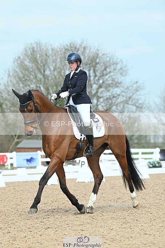250403-103701-01502 - 036-Abbie.Newbury-Seagry.Viceroy
