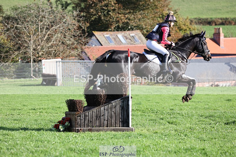 241025-103412-06327 - 002-Ellie.Fredericks-BRITANNIA'S.OLIVE