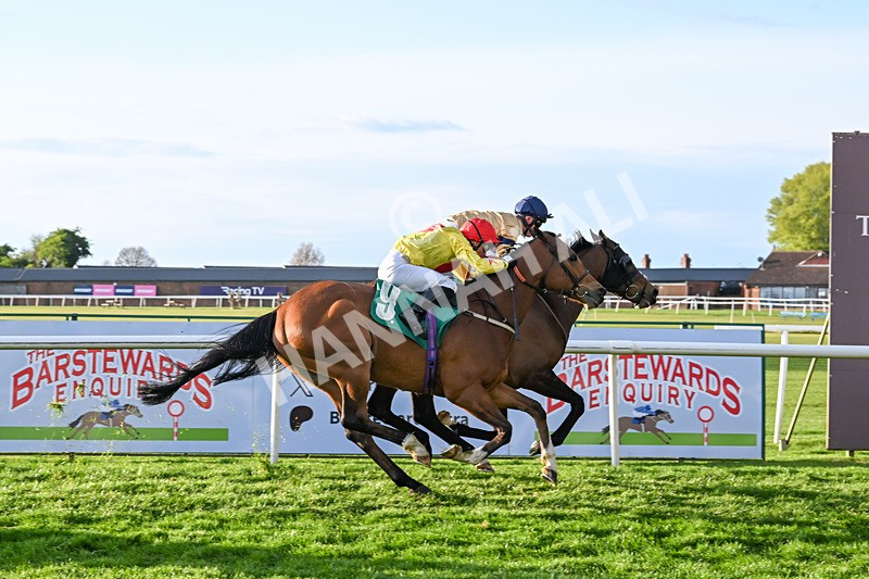 220425-Race 6-Perfectly Timed-9398 - Race 6