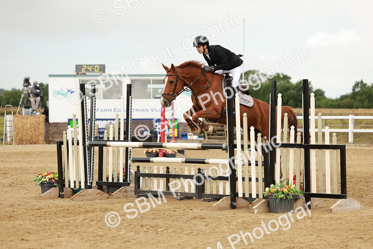 SBM_007011 - Class 2 - Senior Discovery - 1.00m Open