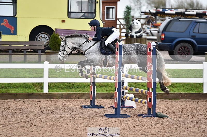 231203A-113910-00924 - Cls 4 Newcomers & 1m Open