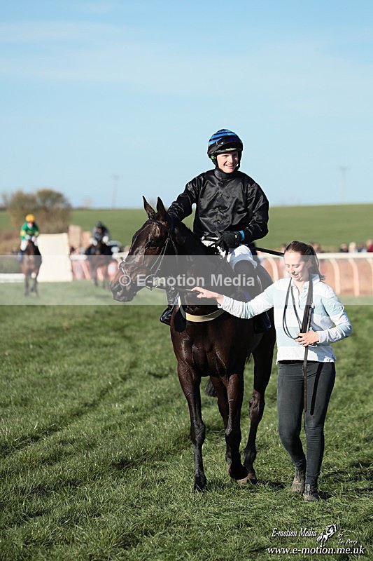 PtP 210326 1106 - VWH Cirencester Races 21/03/26