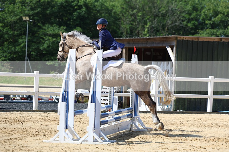 3E7A9118 - Class 6: Senior 60cm