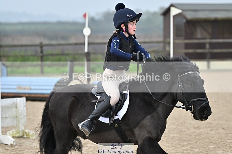 241110-101651-00240 - 40cm Showjumping