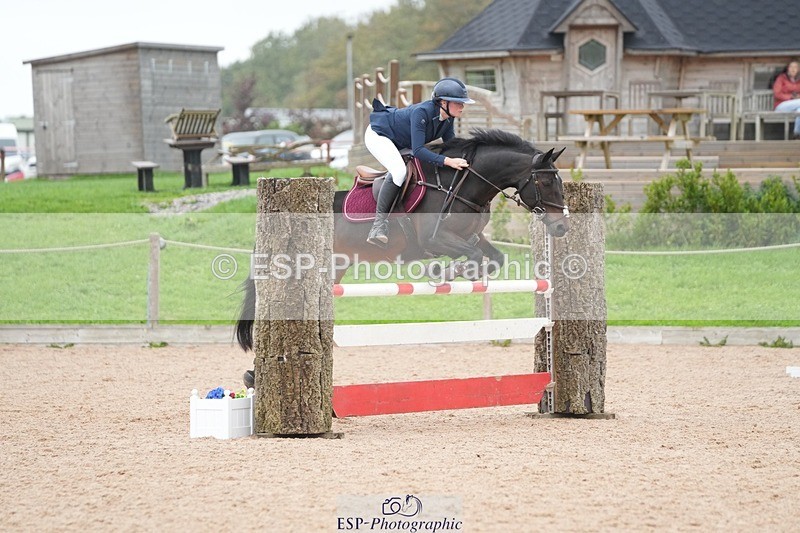 250920-122137-01244 - Cls 10 Pony Foxhunter and 1.10m