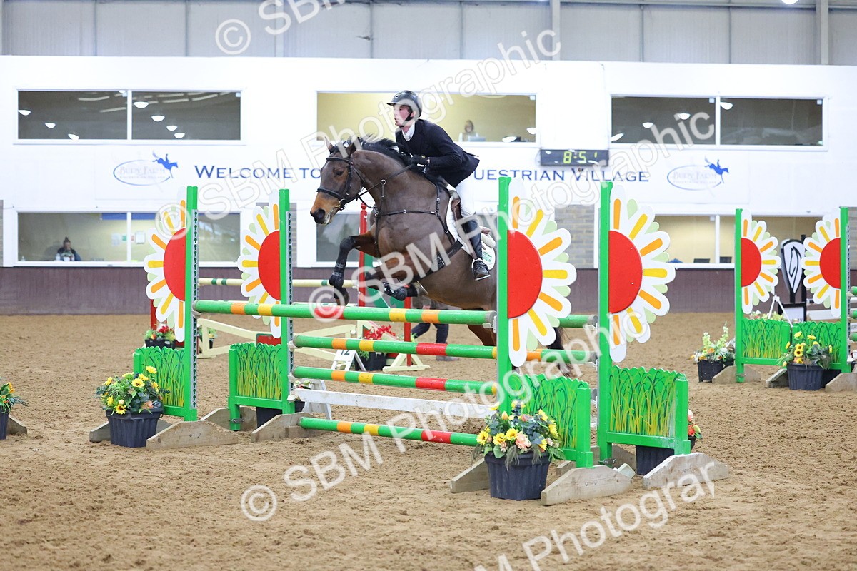 1I0A4803 - Class 9 - Senior Newcomers/ 1.10m Open